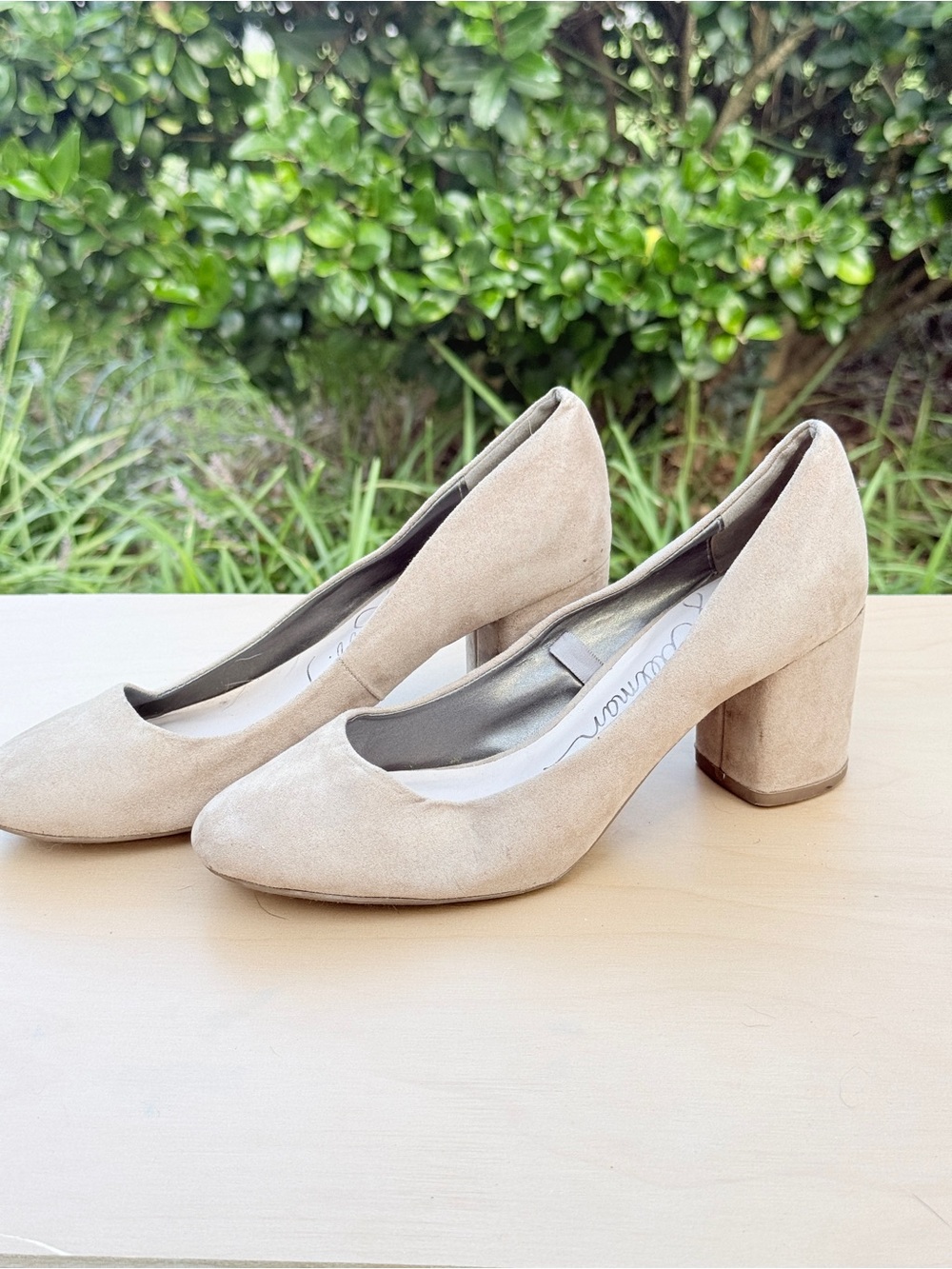Libby Edelman Jenna Faux Suede Block Heel Pump Women’s 6